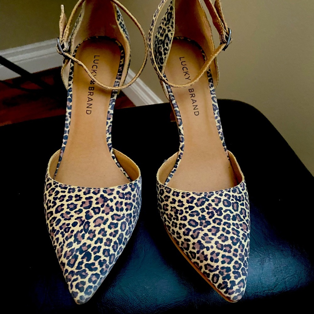 Lucky Brand leopard print high heeled shoe